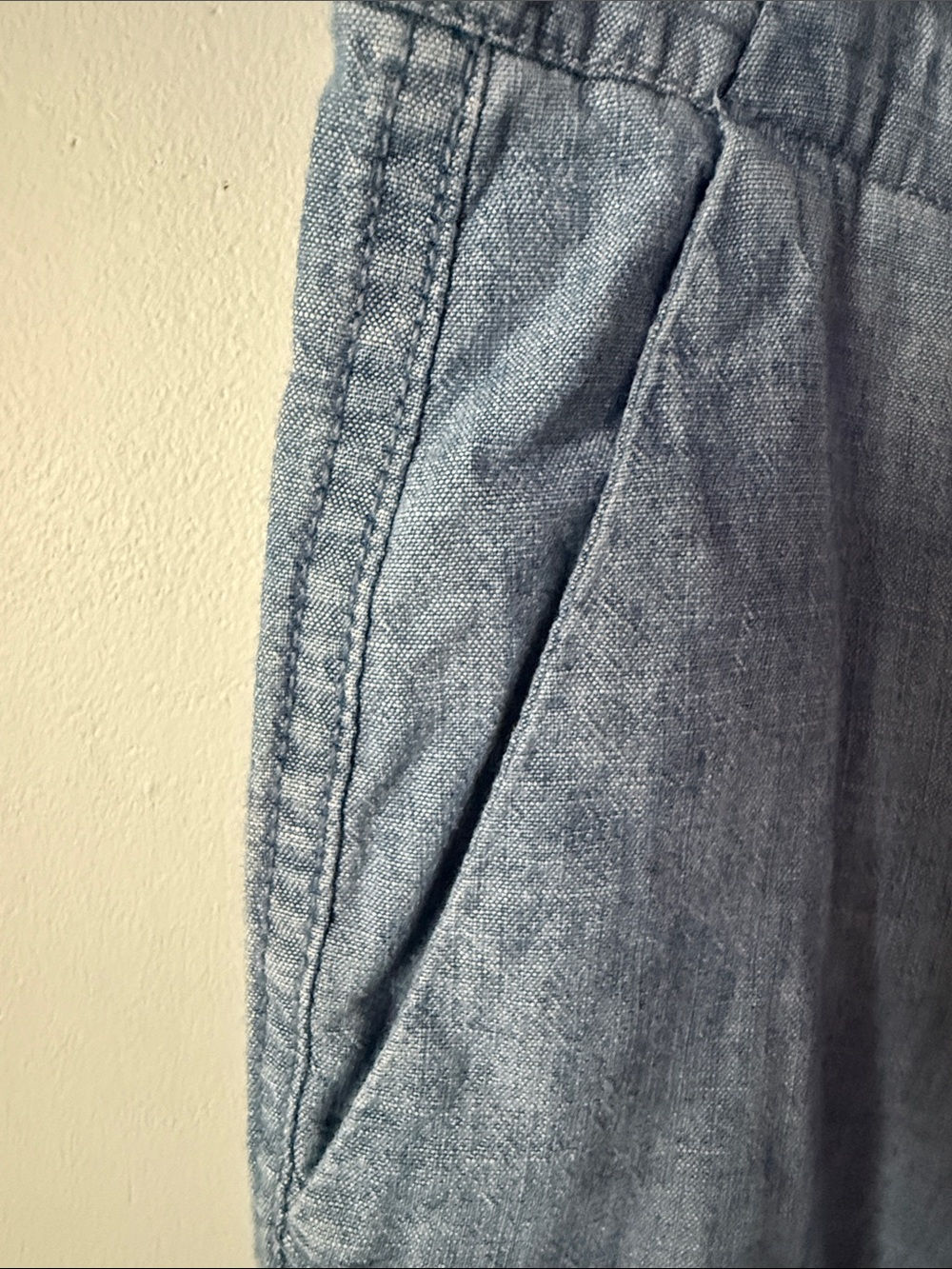 GAP Chambray Straight Leg Pants in Light Blue Size 2 - Picture 4 of 9